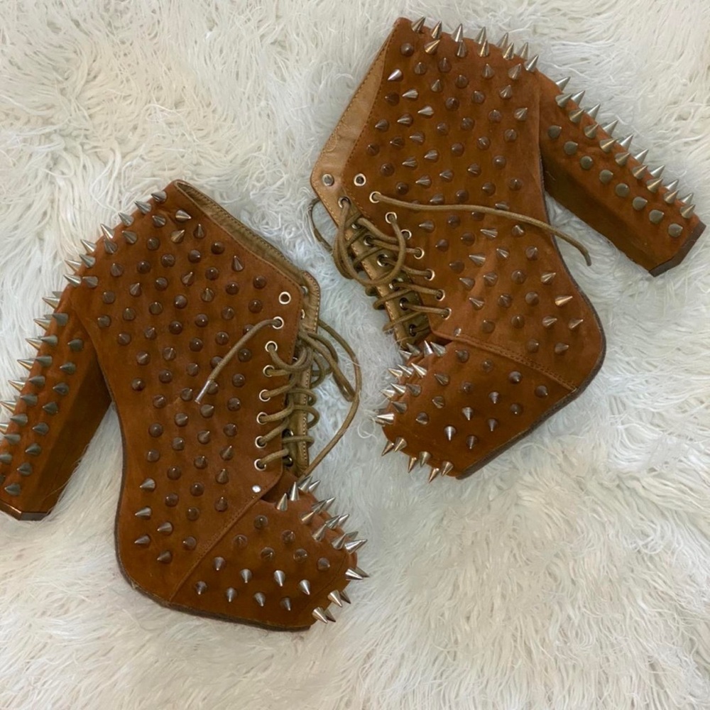PLATFORM SPIKED HEELS